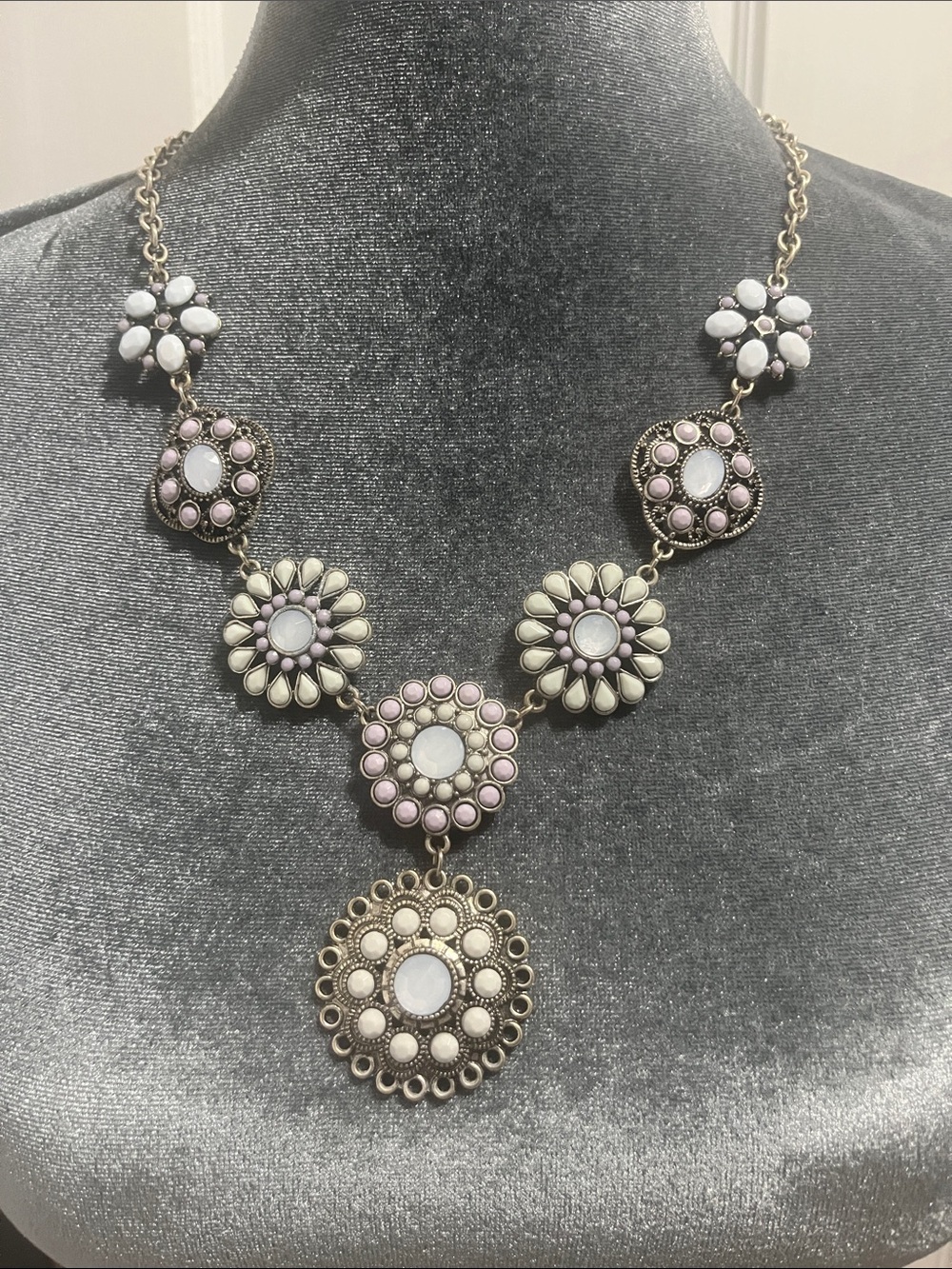 Vintage costume necklace blue silver jewelry